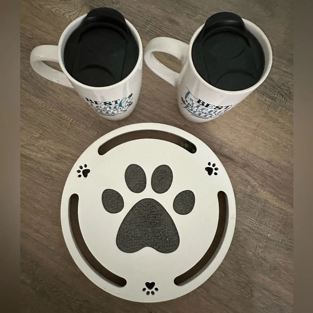 Cat Puzzle Scratcher With Ball & 2 Latte Mugs w/lids